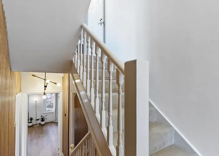 Chelsea Maisonette