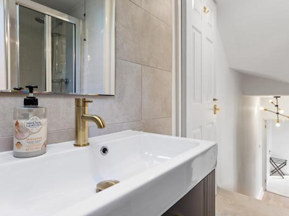 Chelsea Maisonette Apartment *